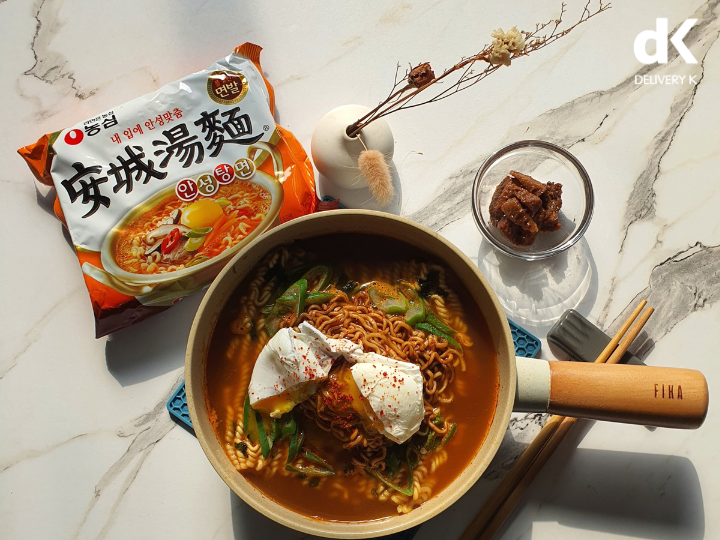 Mì Ansungtangmyun (안성탕면) – vị nước dùng đậm và dễ ăn