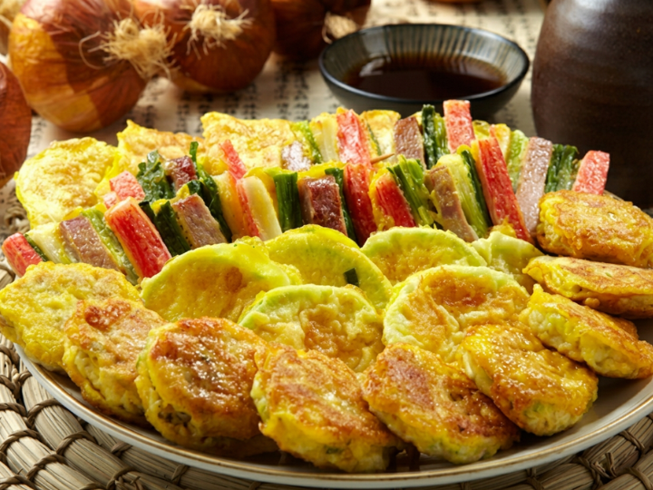 Jeon (전) – các món rán áp chảo trên mâm lễ